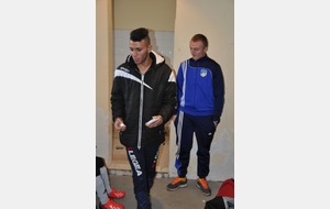 O8/02  dans les vestiaires avant le match 